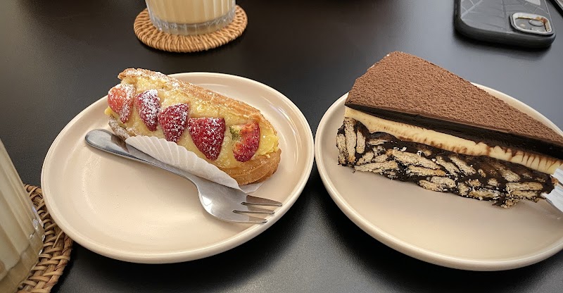 Bienz interior or food