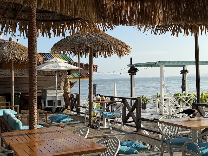 Biru Biru On The Island photo 10