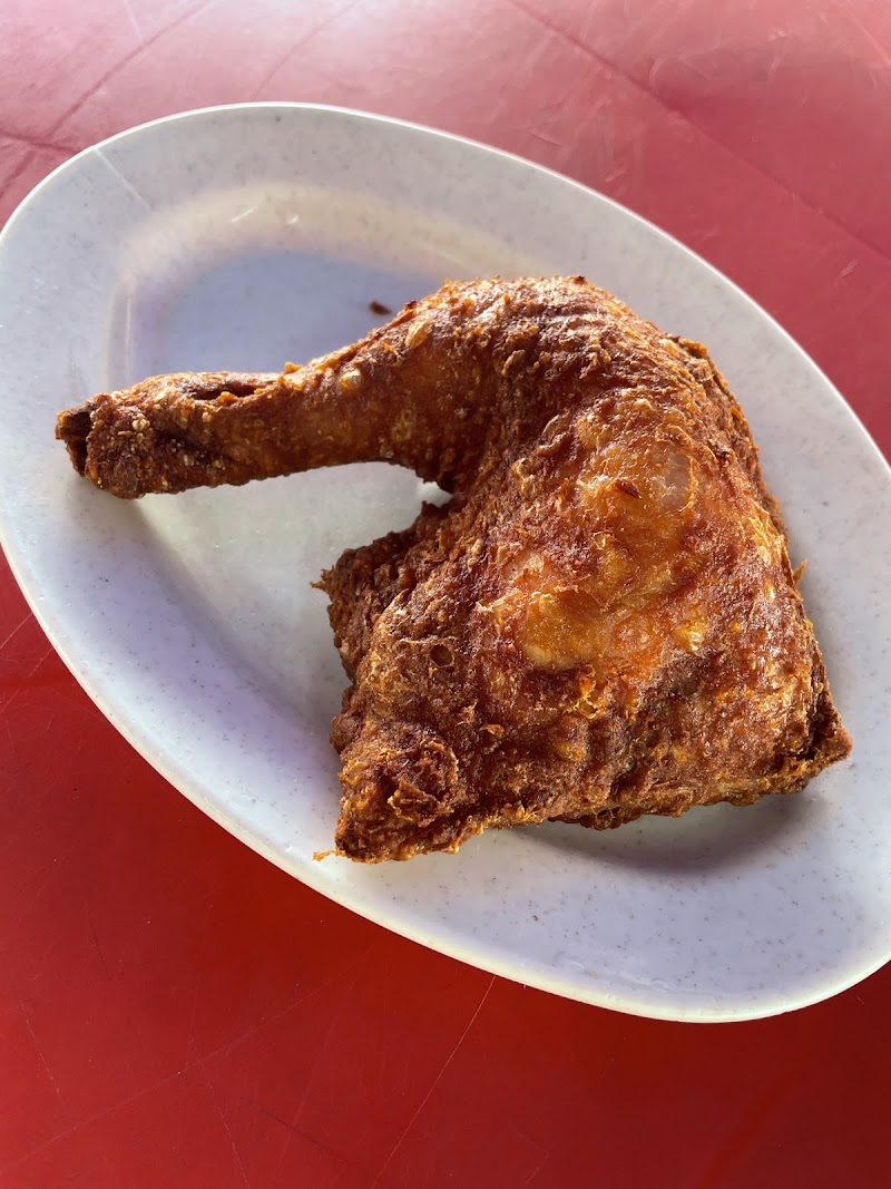 Gerai Big Tree Head photo 4