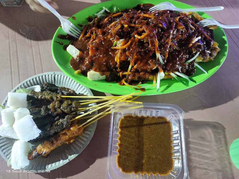 Gurney Drive Hawker Center photo 8