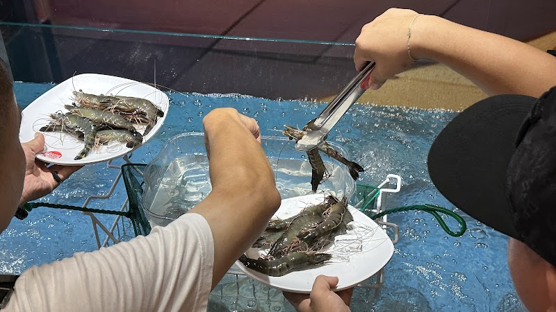 HAHA Buffet Steamboat BBQ Kepong food or atmosphere