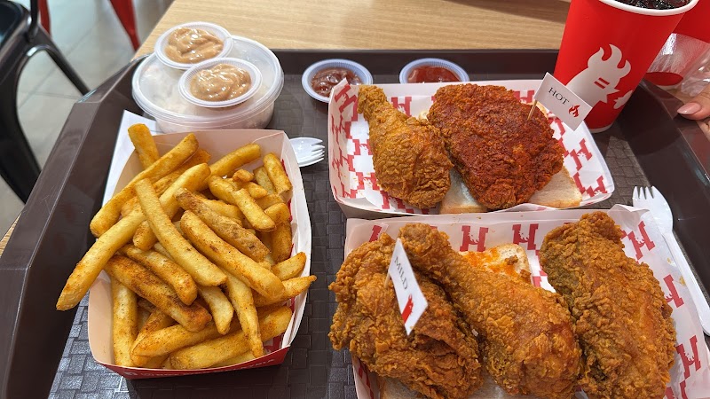 Hot Bird Damansara Uptown food or atmosphere