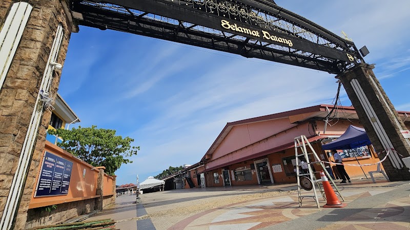 Jesselton Point Ferry Terminal - South Jetty photo 5