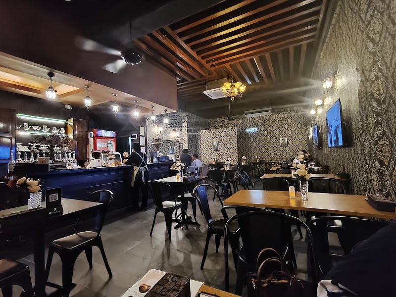 JIBRIL Bangi interior or food