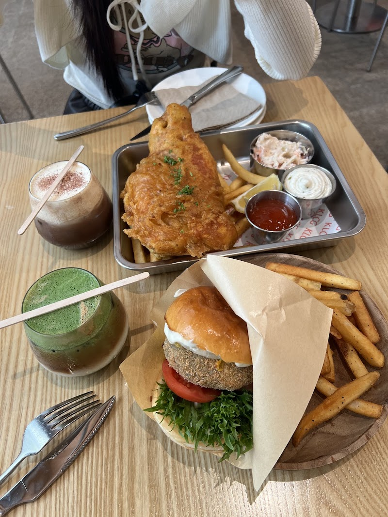 KLCG Confectionery & Bakery, Medan Pasar food or atmosphere