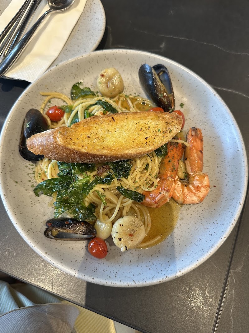 Locarasa Restaurant & Patisserie photo 5