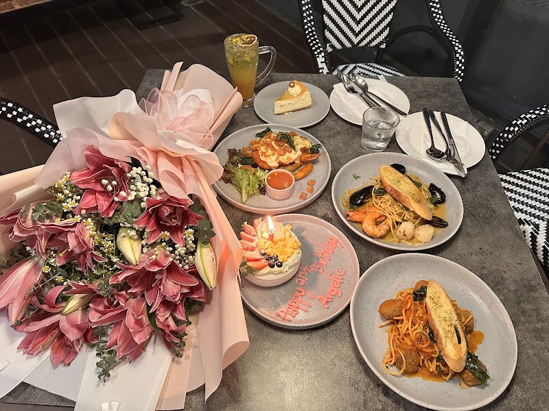 Locarasa Restaurant & Patisserie photo 8