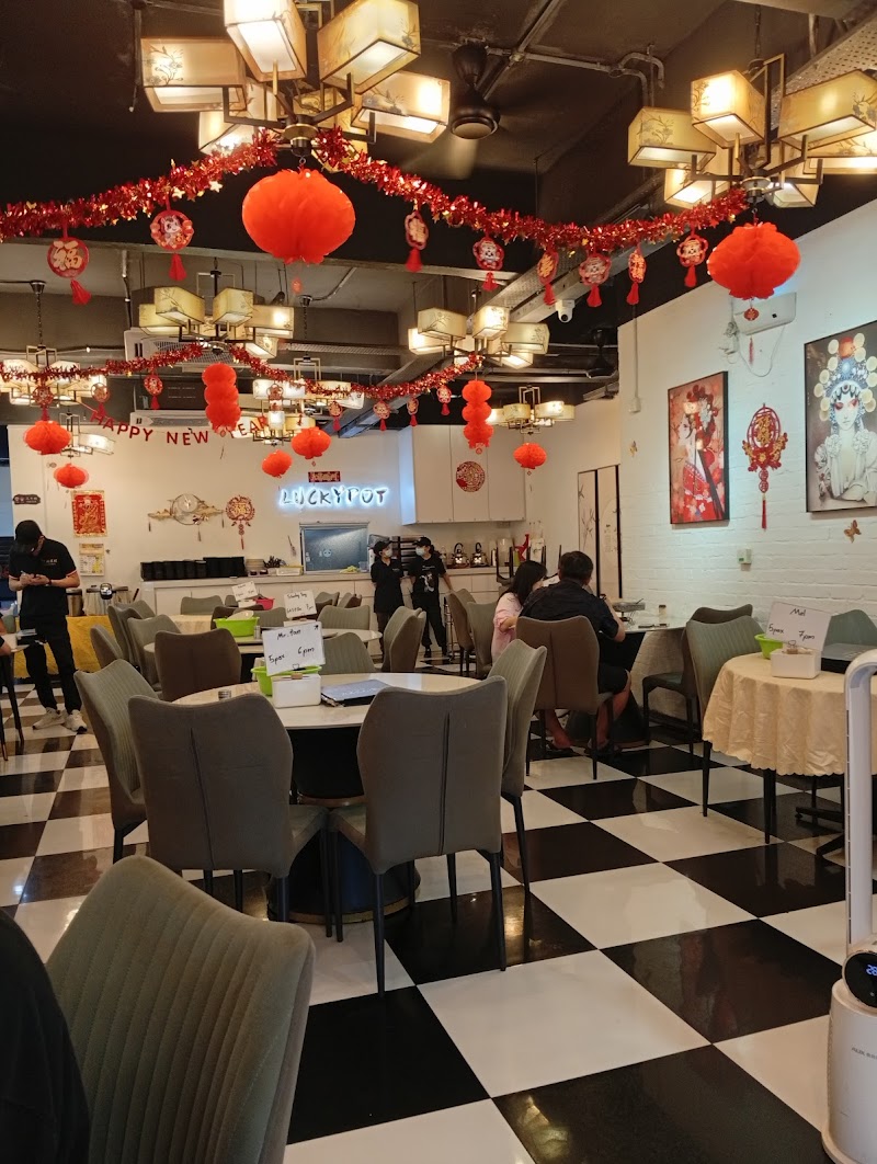 Luckypot SS2 Restaurant photo 5