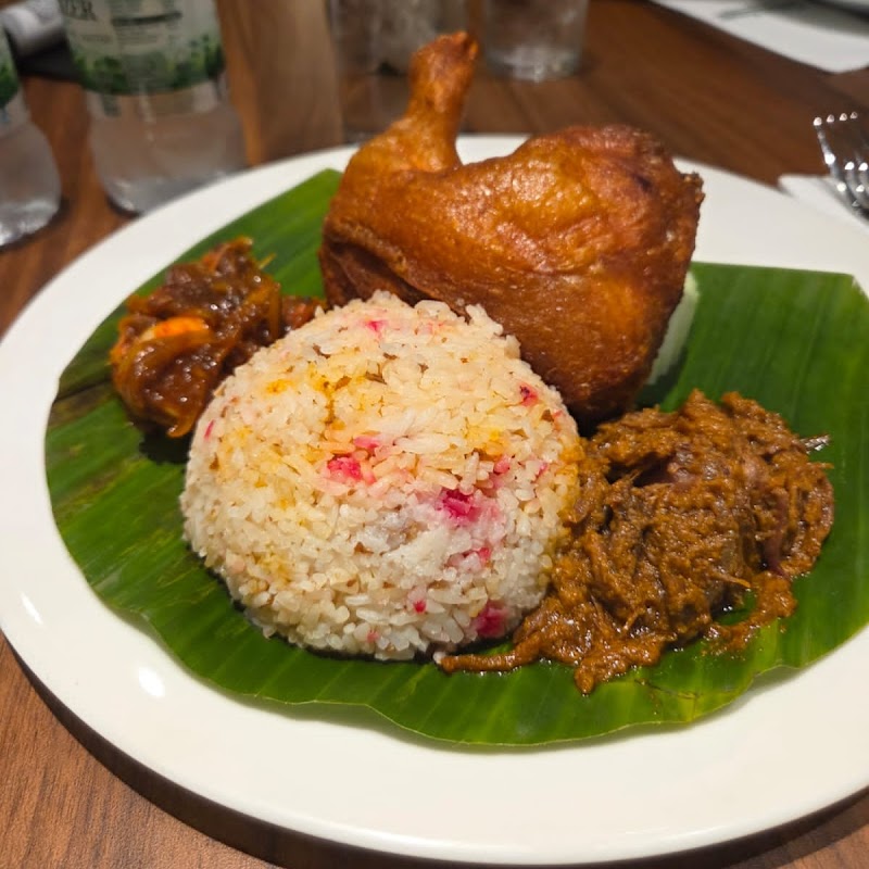 Madam Kwan's photo 8