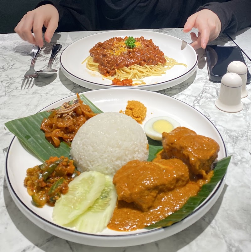 Madam Kwan's Suria KLCC photo 4