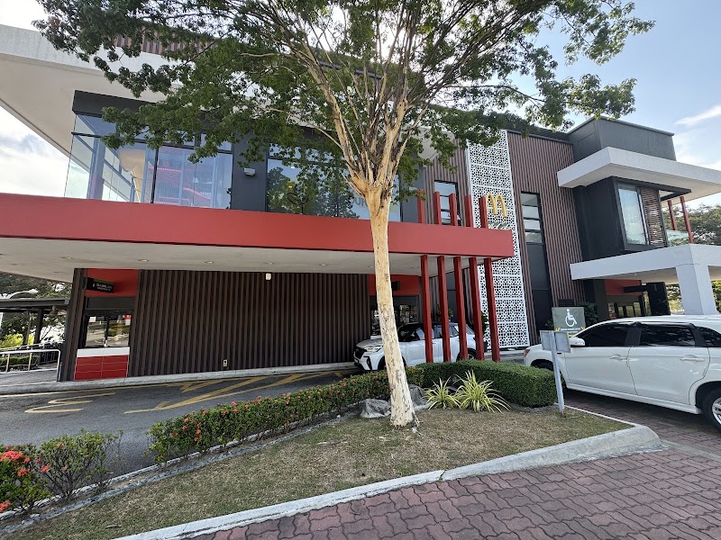 McDonald's Putrajaya DT food or atmosphere