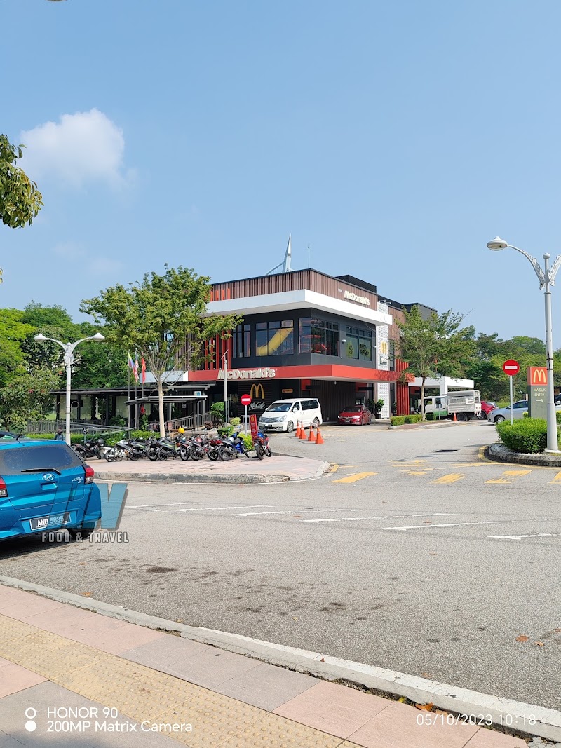 McDonald's Putrajaya DT photo 4