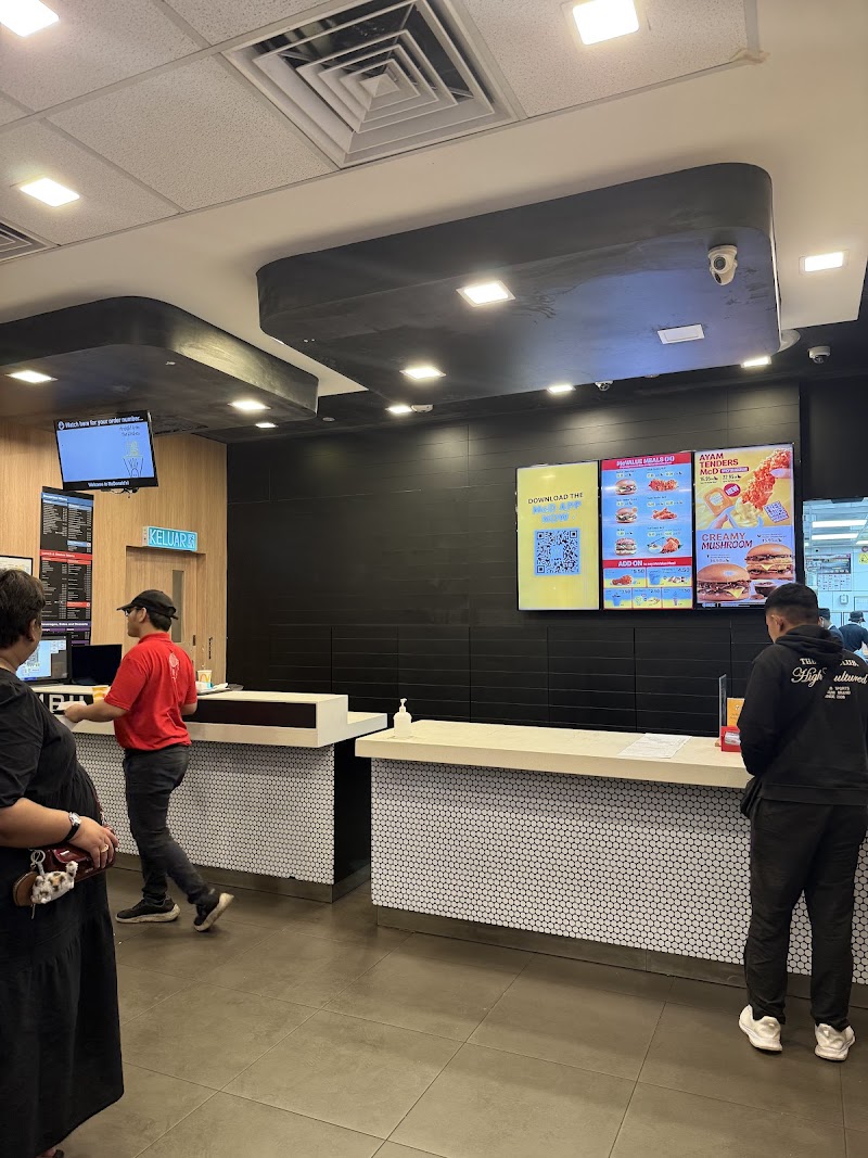 McDonald's Putrajaya DT photo 7