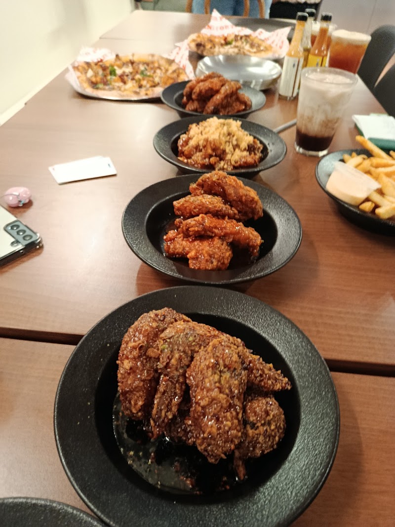 Mokky's Pizza & Coffee Setapak food or atmosphere