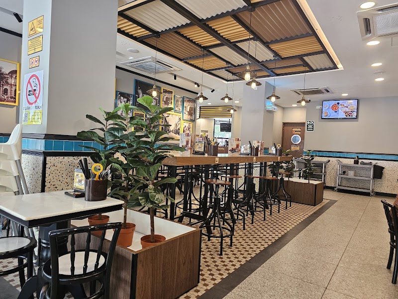 OLDTOWN White Coffee food or atmosphere