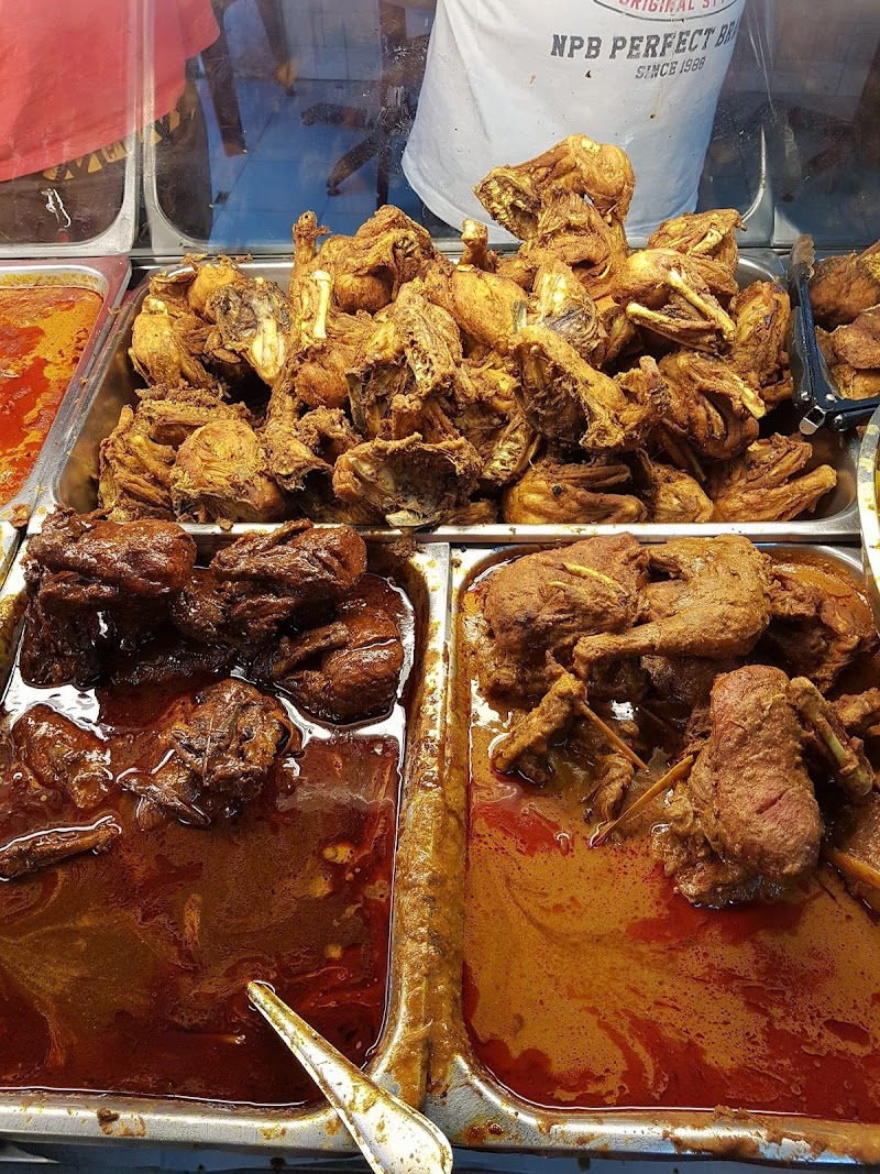 RESTORAN DEEN (Jelutong) interior or food