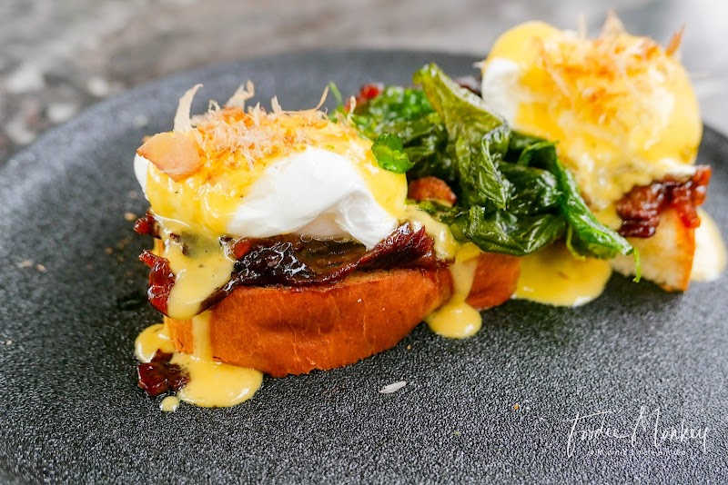 Ruma Puteh Cafe interior or food