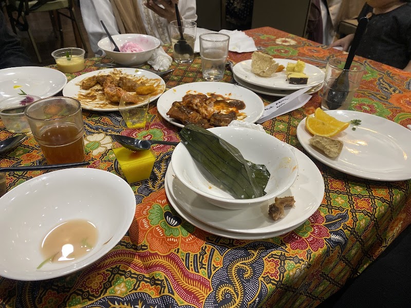 Smoked Kingdom By Don Daniyal food or atmosphere