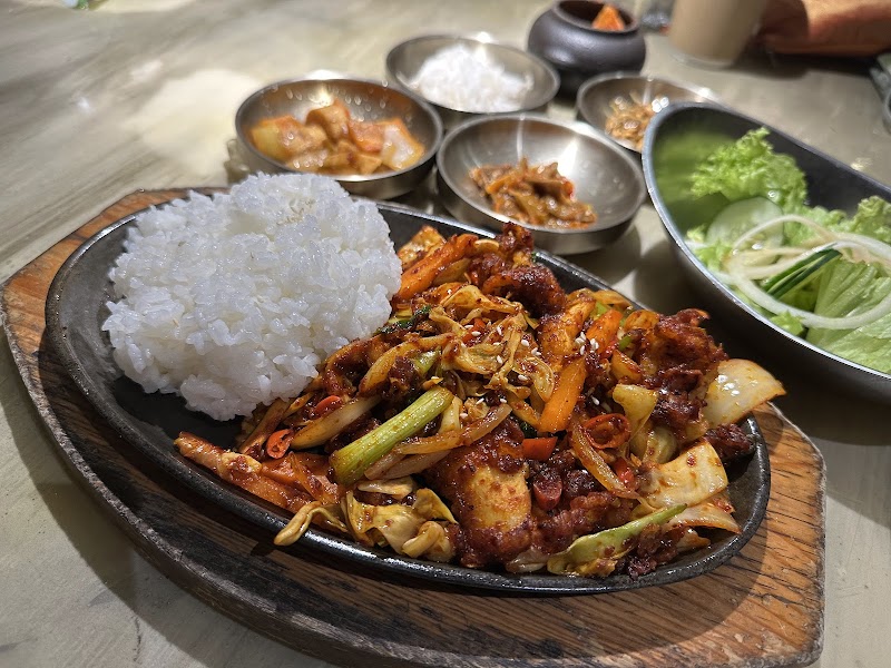 Sweetree Restaurant interior or food