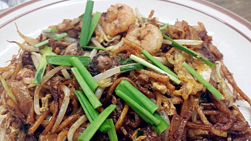 Thong Kee Cafe Kepong () interior or food