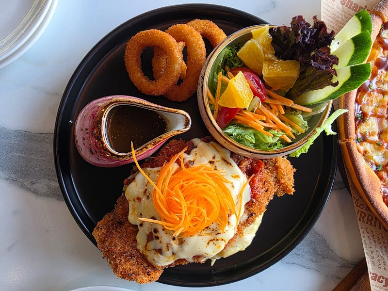 White & Black Lakeside photo 7