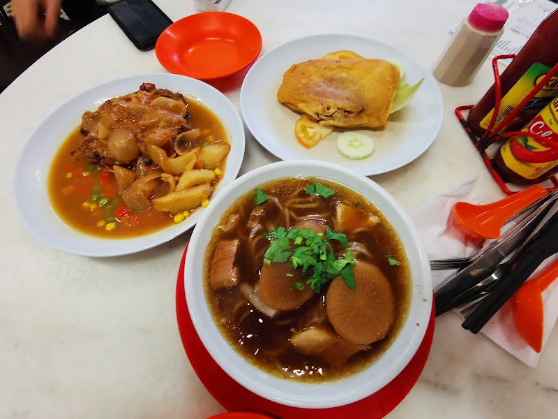 Yut Kee Restaurant interior or food